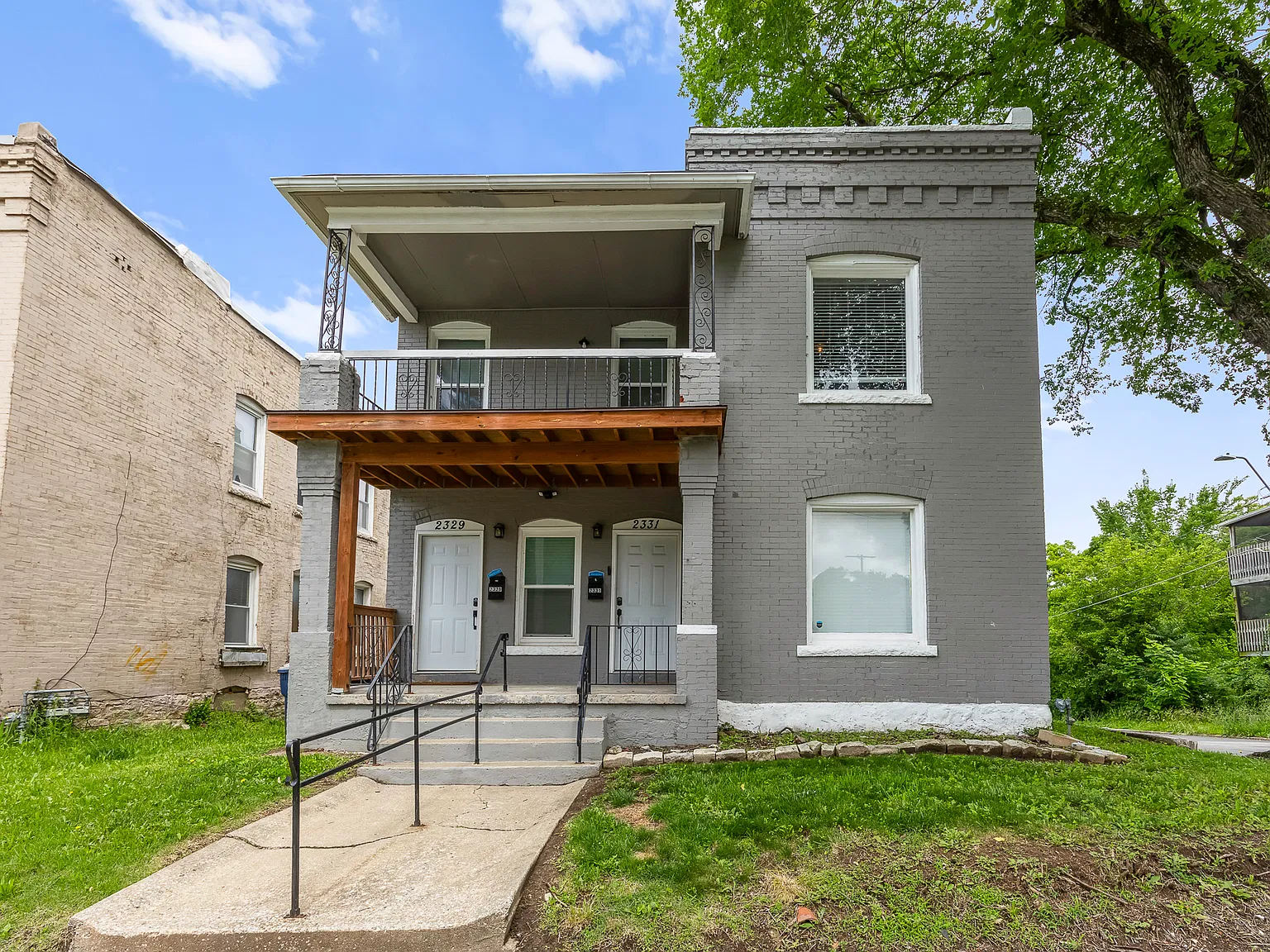3 bed, 1350 sqft, $2,000 — Photo 1