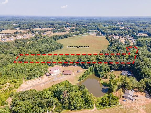 3rd image of 156 Verna Dr