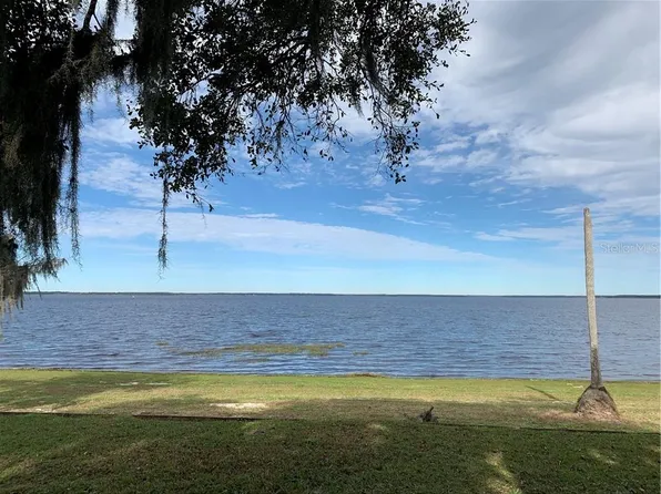 3538 Lake Harney Cir, Geneva, FL 32732