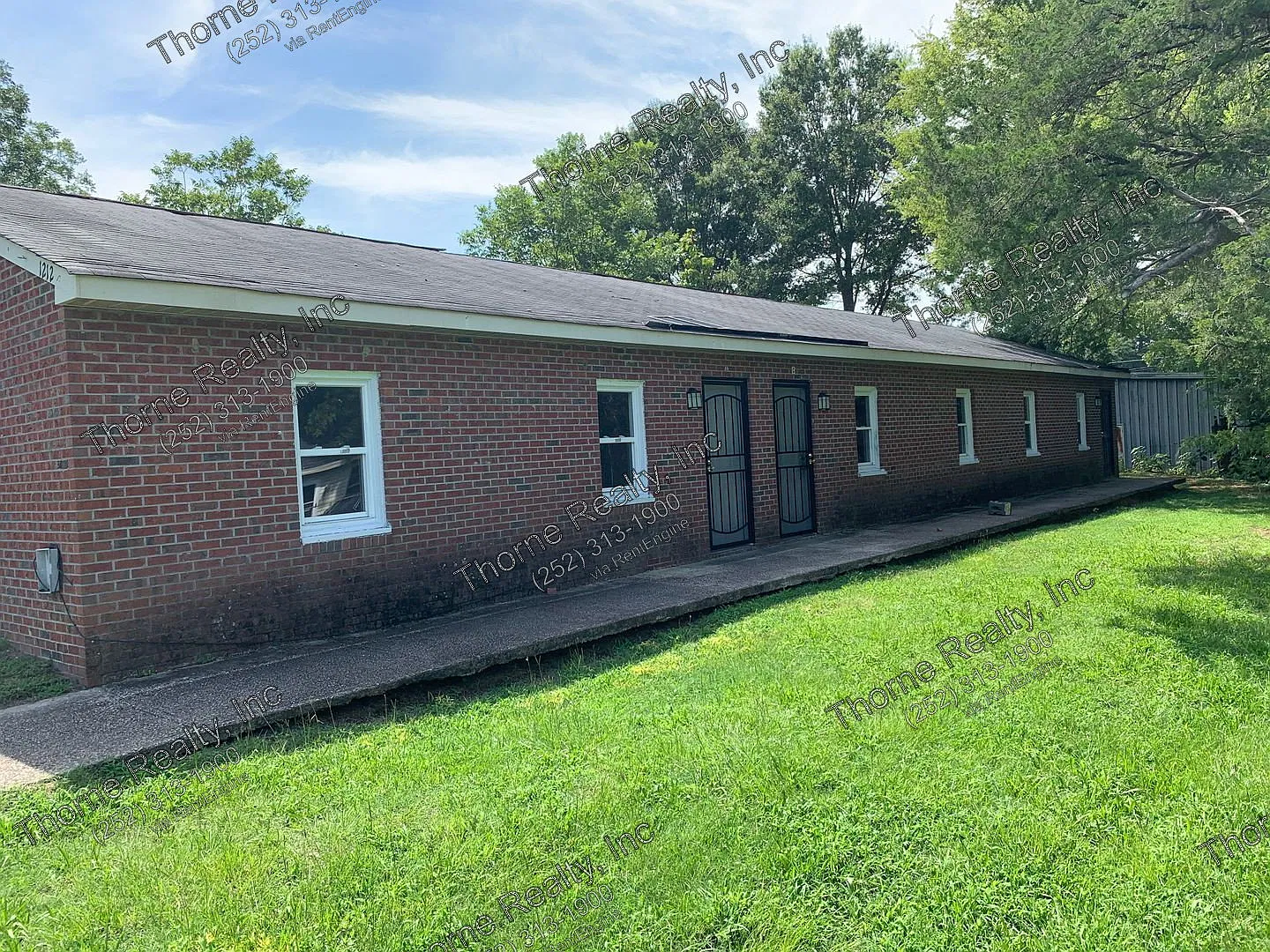2 bed, 1.0 bath, 702 sqft, $650 — Photo 1