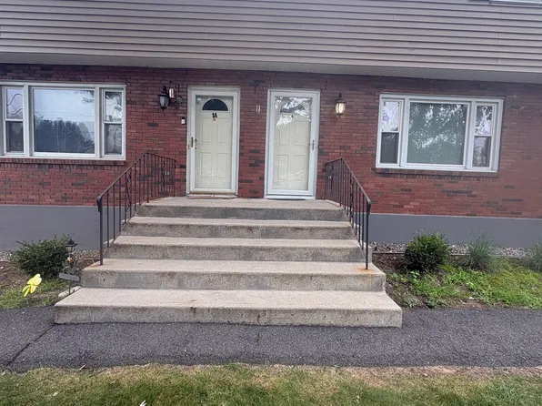 1 Lynn Ct #1, Albany, NY 12205