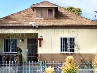 912 E 32nd St, Los Angeles, CA, 90011
