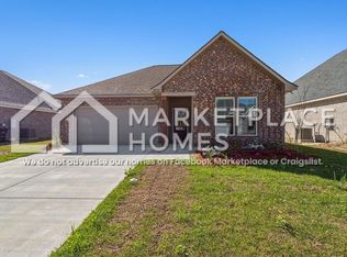 18725 Robert Snowden Dr, Zachary, LA 70791