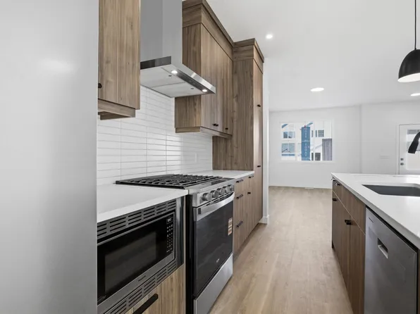 1227 Cristall Way, Edmonton, AB T6W 5T1