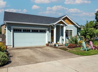 735 N College St, Newberg, OR 97132