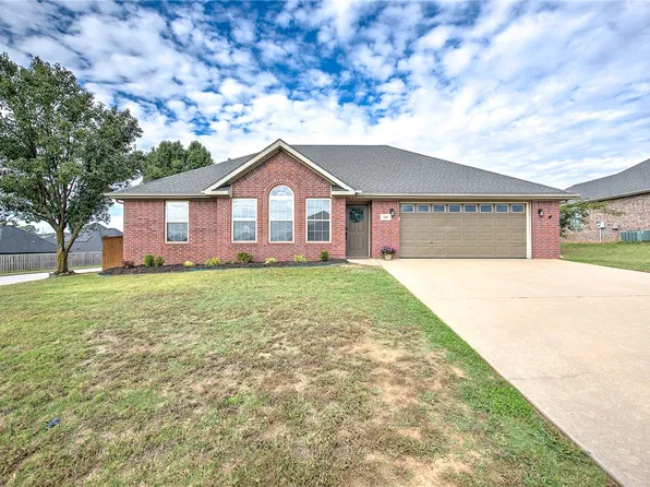 580 Keswick Dr, Centerton, AR 72719