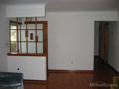 3rd image of 37527 Andrew Dr