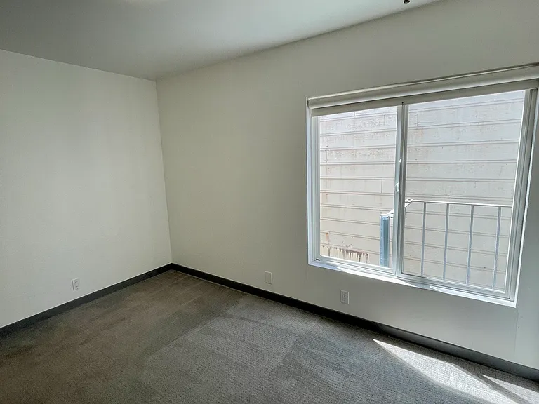 1451 Valencia St #4 — Photo 11