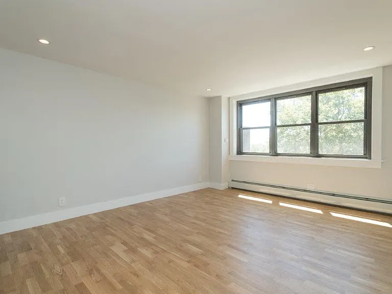 Carson Tower — Photo 102