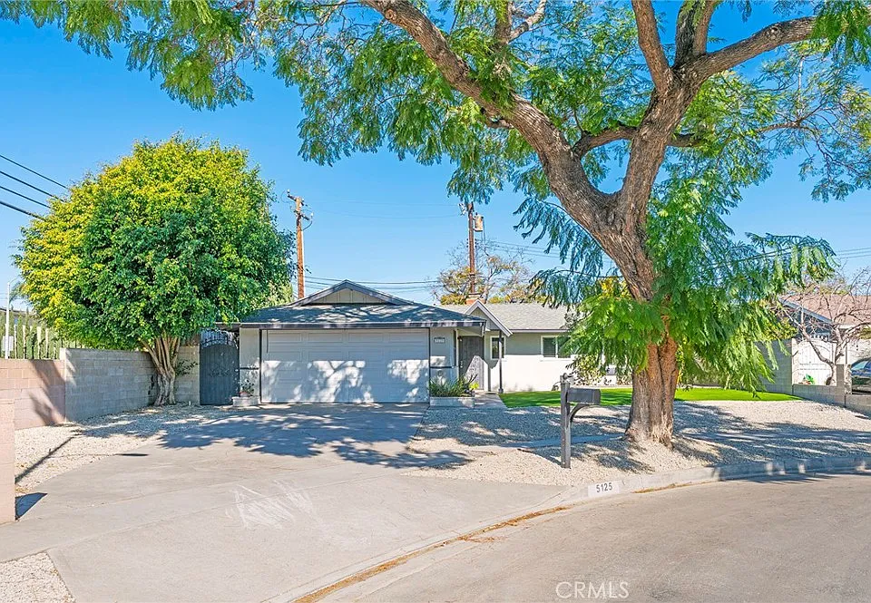 5125 W Crystal Ln