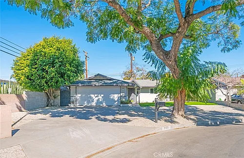 5125 W Crystal Ln Photo 1 5125 W Crystal Ln Photo 1