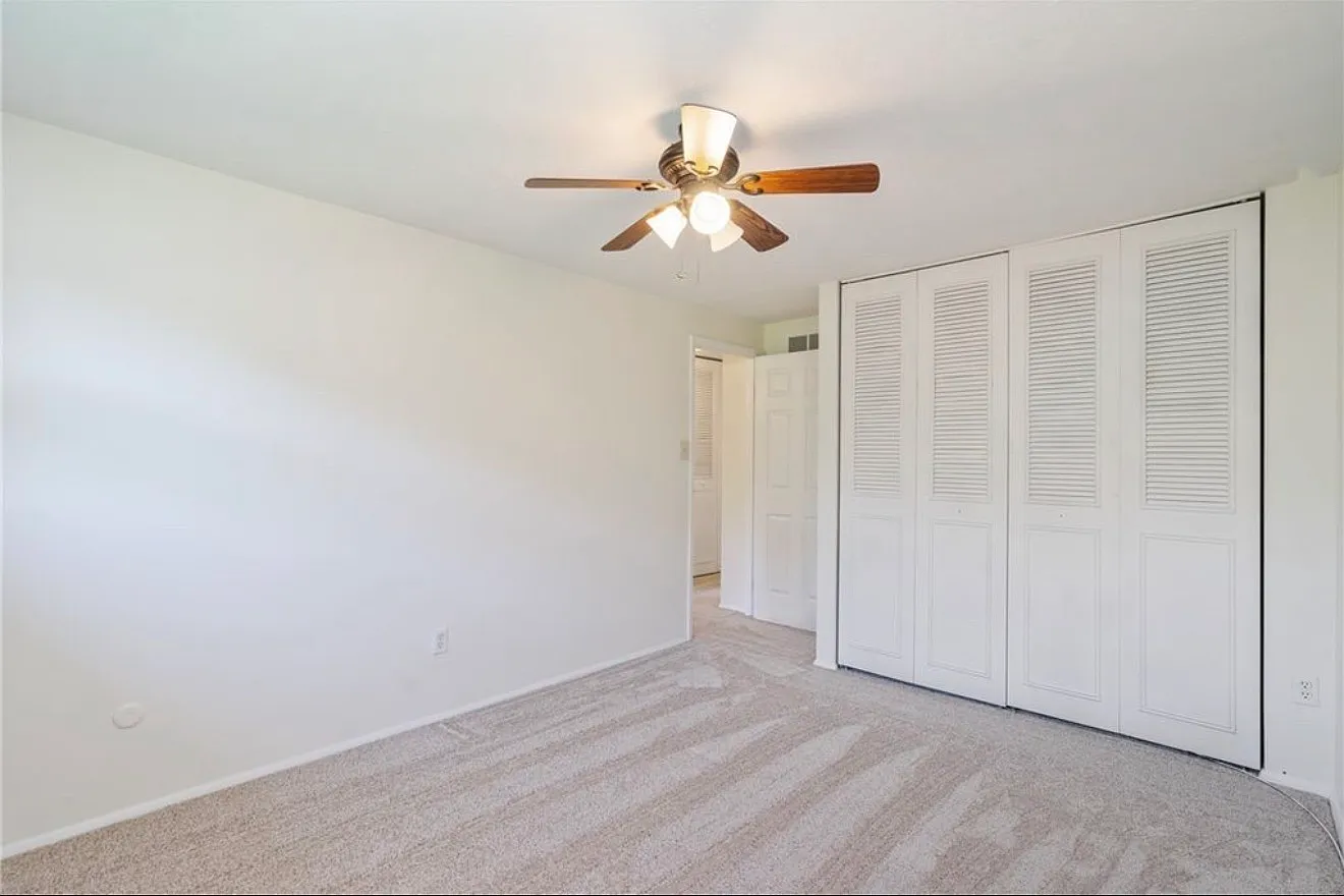 3 bed, 1324 sqft, $1,950 — Photo 3