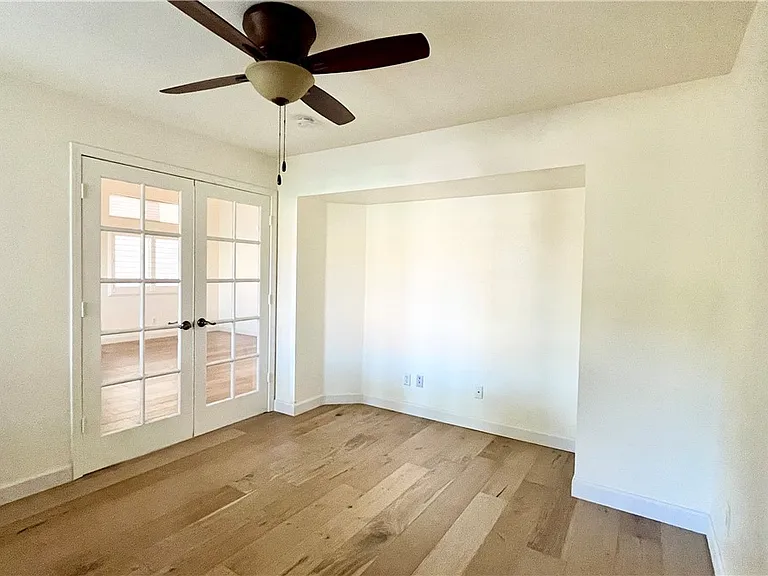 685 Pansy Pl — Photo 10
