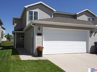 3522 McLaughlin Dr, Lincoln, NE 68516