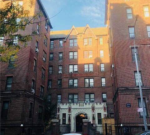 3rd image of 446 Kingston Ave APT C7