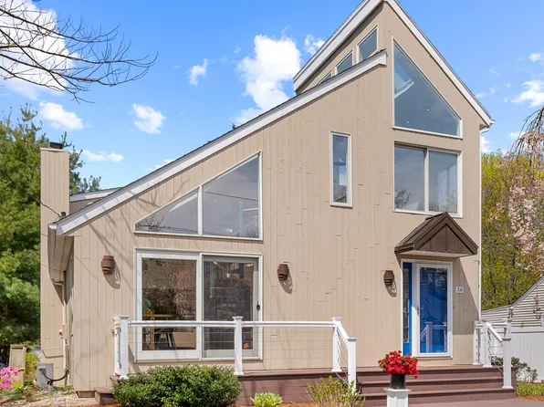 38 Seaview Terrace, Guilford, CT 06437