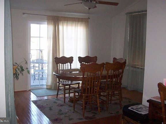 5th image of 65 Narragansett Ln