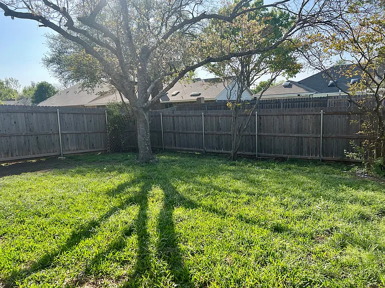 4310 Buckskin Trl — Photo 17
