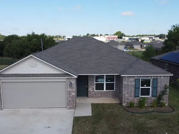 695 Foxtail Dr, Newcastle, OK 73065