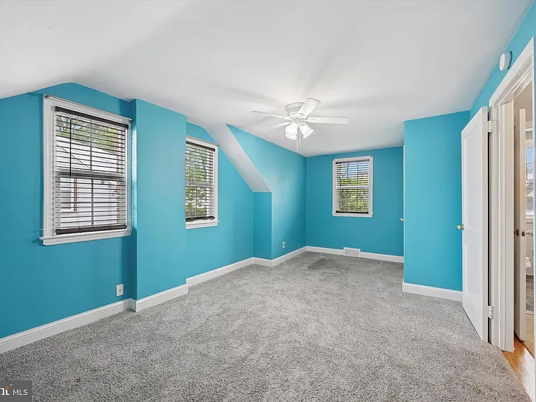 116 Walnut Hill Ln — Photo 10