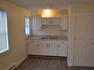 4 Mador Ave FLOOR 3, Taunton, MA 02780