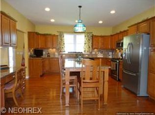 404 N Hambden St, Chardon, OH 44024