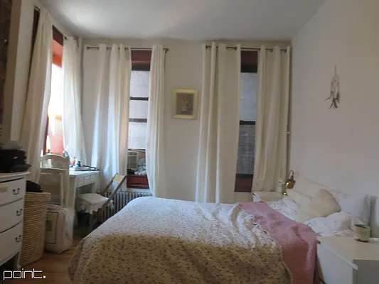 Rented by Point NYC | media 19