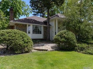 180 Salem Rd, Westbury, NY 11590