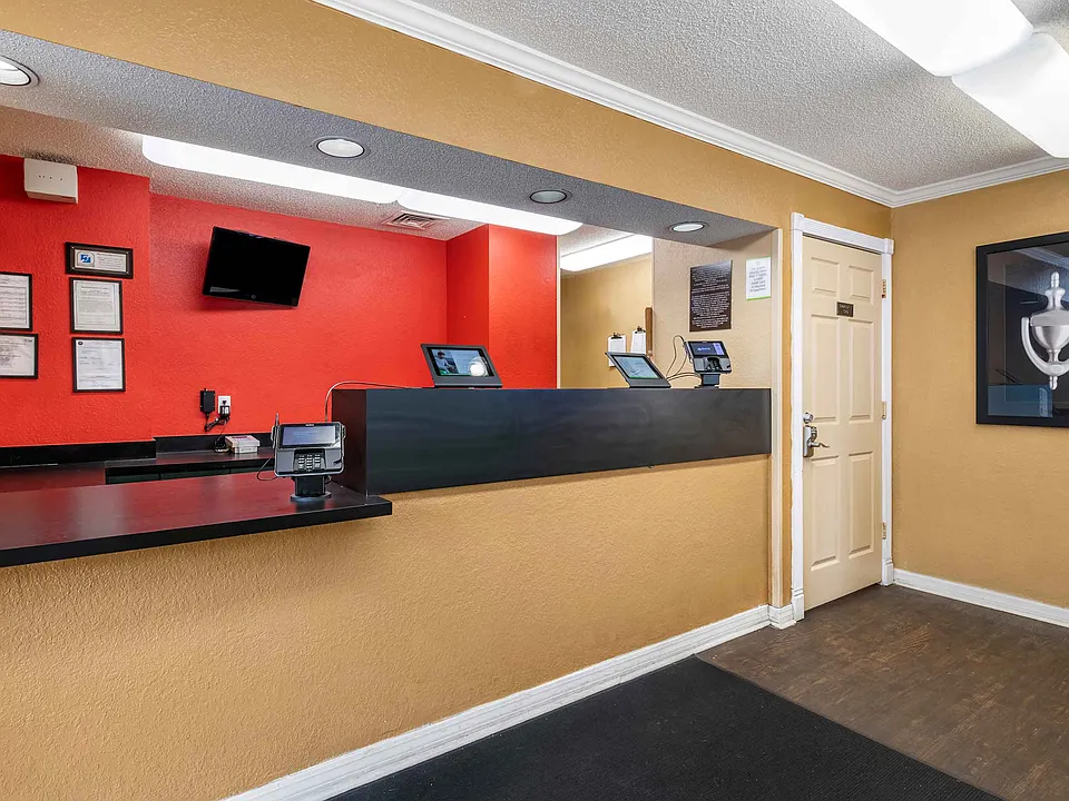Lobby and Guest Check-in