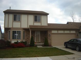 46648 E Briarwood Dr, Chesterfield, MI 48051