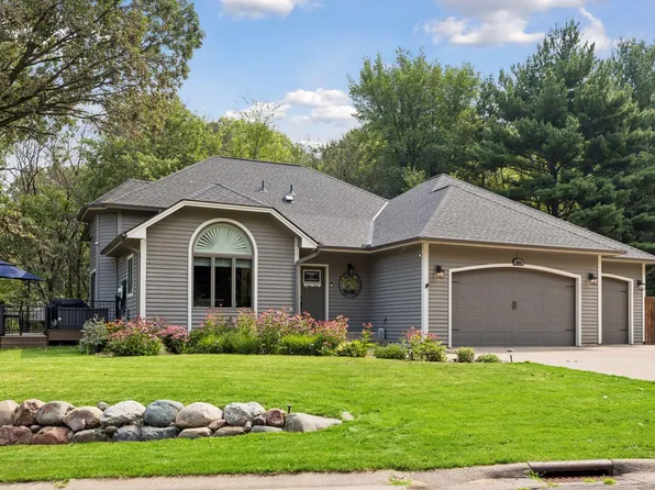 2041 Oakridge St, Saint Paul, MN 55119