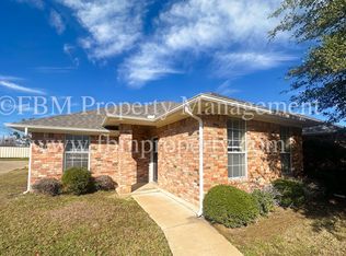 708 Biloxi Dr, Ennis, TX 75119