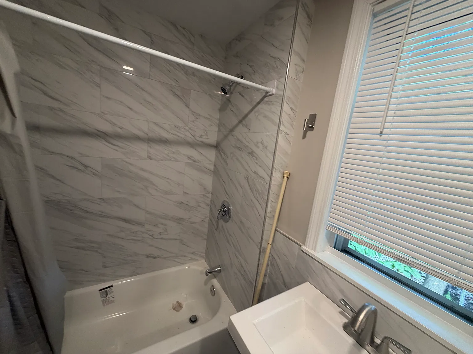 4 bed, 1500 sqft, $4,200 — Photo 2