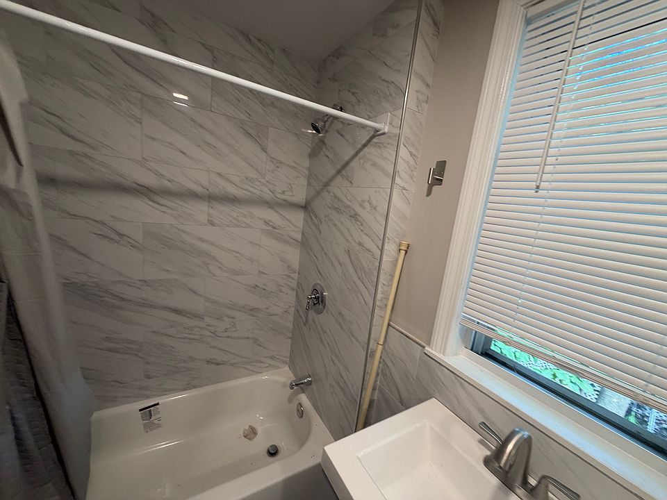 2nd image of 9-9A Shafter St #1