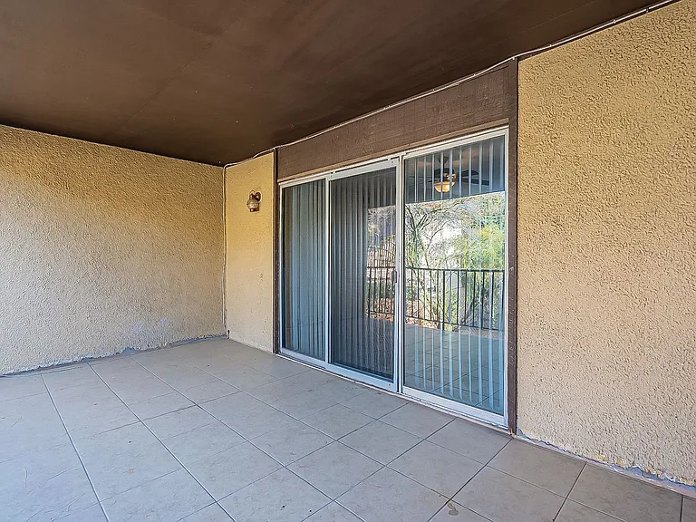 1620 N Wilmot Rd #N200 — Photo 36