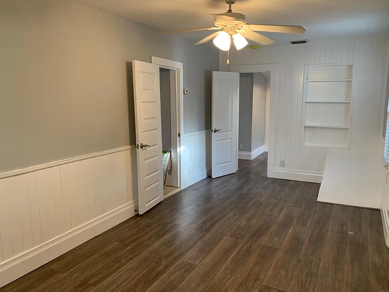 202 W Emma St — Photo 13