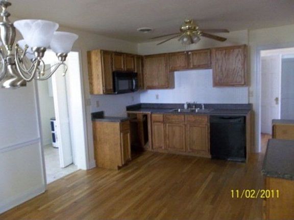 2nd image of 305 4th St
