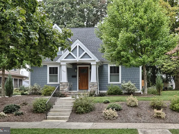 245 Maple Ave, Hershey, PA 17033