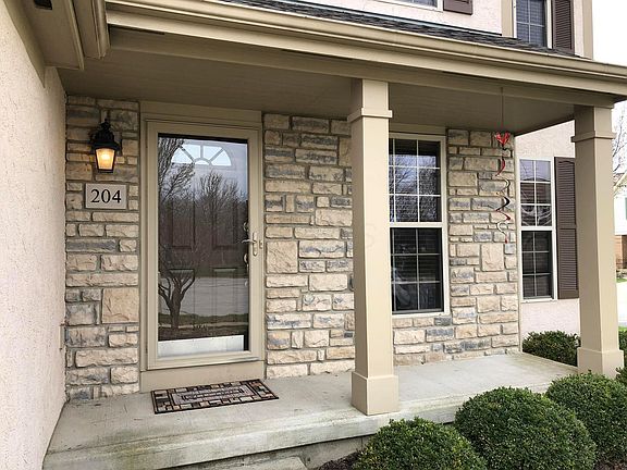 3rd image of 204 Bluestone Ct