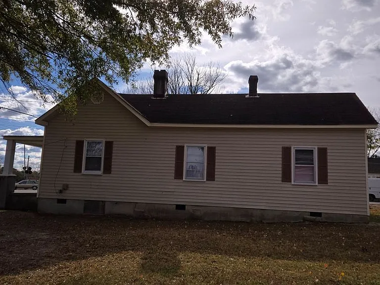 1401 Old Norlina Rd — Photo 5