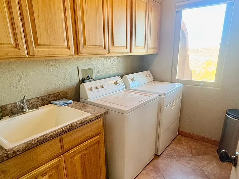 3369 S 1100 W — Photo 7