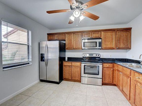 2nd image of 2006 Lakeview Drive W