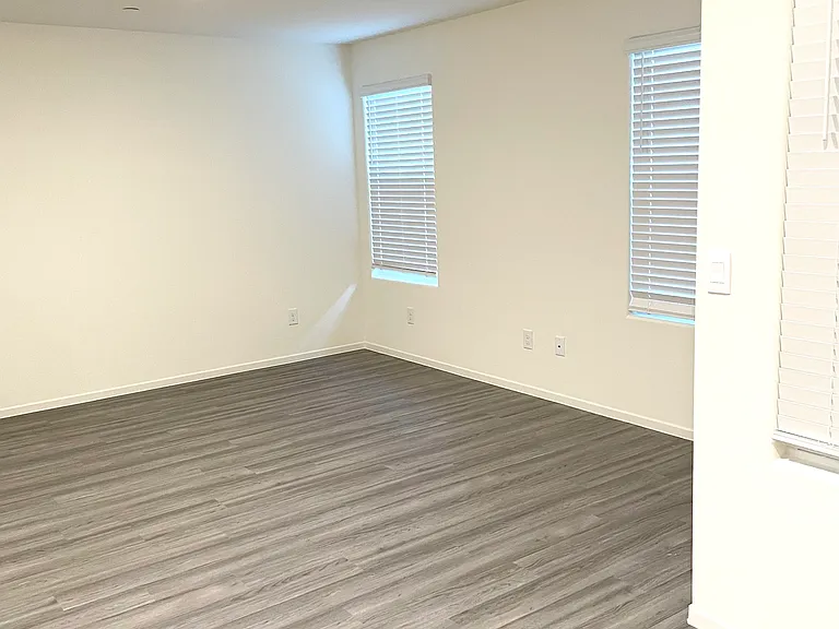 4823 Wine Ridge Ave — Photo 5