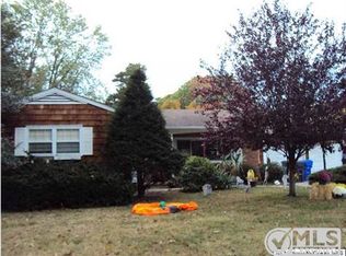 574 N Lake Shore Dr, Brick, NJ 08723