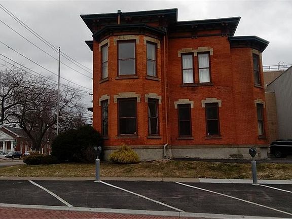 2nd image of 100 E 5th St