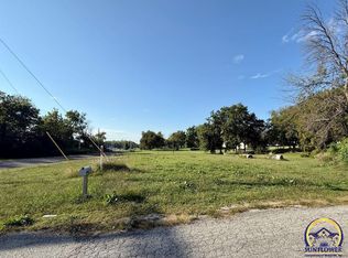 417 E 14th St, Horton, KS 66439