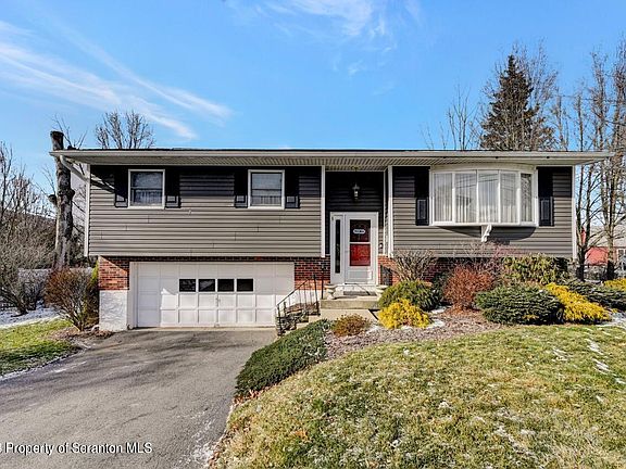 2nd image of 120 Edgewood Dr W