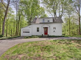 60 Hoydens Hill Rd, Fairfield, CT 06824