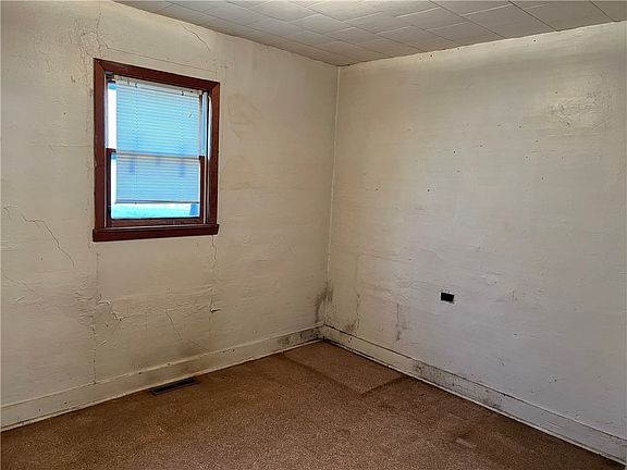 4th image of 1520 Western Avenue