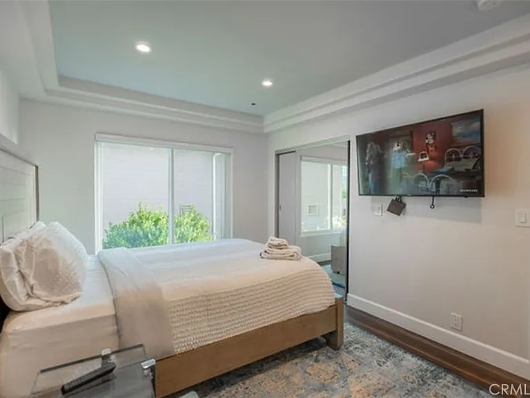 986 Oriole Dr — Photo 4